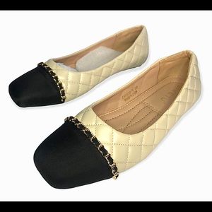 Women’s Cream n Black Flats